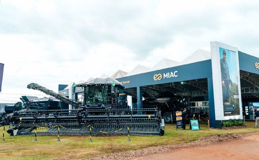 COLOMBO DESTACA INOVAÇÃO AGRISHOW 2025