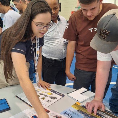 Indústrias da Colombo participa de FATEC DAY em Pompeia/SP