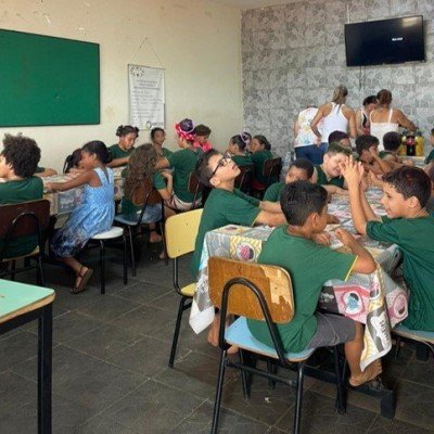 DIA DAS CRIANÇAS: Colombo promove ação com crianças do CEACAP em Pindorama